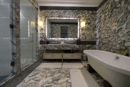 For RENT : The Ritz - Carlton Residences at MahaNakhon / 2 Bedroom / 3 Bathrooms / 145 sqm / 165000 THB [9832466]