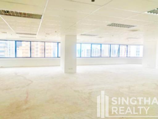 For RENT : Office Asoke / 2 Bedroom / 2 Bathrooms / 284 sqm / 169932 THB [7309056]