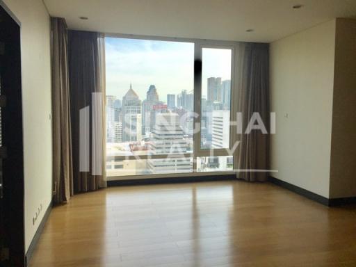 For RENT : The Park Chidlom / 3 Bedroom / 3 Bathrooms / 260 sqm / 170000 THB [4404371]