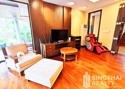 For RENT : House Phrakanong / 3 Bedroom / 5 Bathrooms / 701 sqm / 170000 THB [7223449]