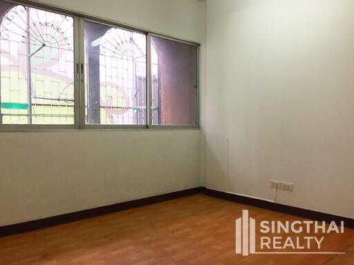 For RENT : Townhouse Thonglor / 1 Bedroom / 1 Bathrooms / 176 sqm / 170000 THB [7537919]