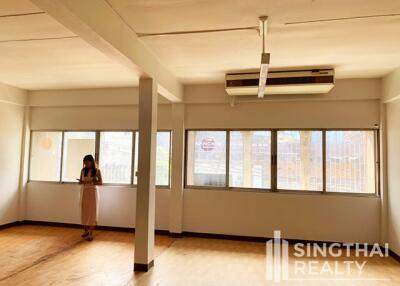 For RENT : Townhouse Thonglor / 1 Bedroom / 1 Bathrooms / 176 sqm / 170000 THB [7537919]