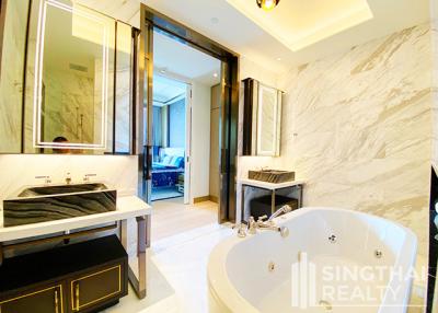 For RENT : The Residences At Mandarin Oriental / 2 Bedroom / 2 Bathrooms / 130 sqm / 170000 THB [8426226]