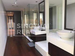 For RENT : Le Raffine Jambunuda Sukhumvit 31 / 3 Bedroom / 4 Bathrooms / 351 sqm / 180000 THB [4270316]