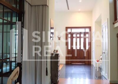 For RENT : House Phrakanong / 4 Bedroom / 5 Bathrooms / 361 sqm / 180000 THB [4502069]