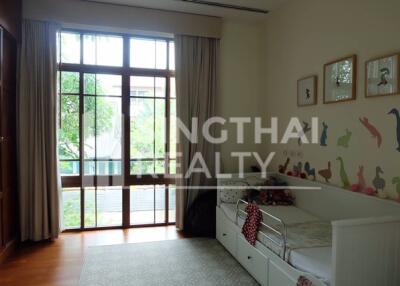 For RENT : House Phrakanong / 4 Bedroom / 5 Bathrooms / 361 sqm / 180000 THB [4502069]