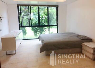 For RENT : House Phrakanong / 4 Bedroom / 5 Bathrooms / 401 sqm / 180000 THB [6227938]