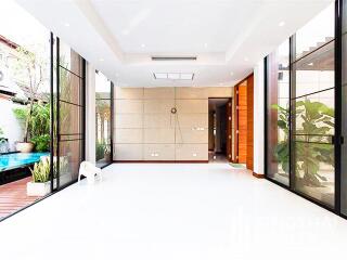 For RENT : House Phromphong / 4 Bedroom / 4 Bathrooms / 551 sqm / 180000 THB [8257237]