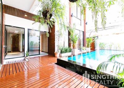 For RENT : House Phromphong / 4 Bedroom / 4 Bathrooms / 551 sqm / 180000 THB [8257237]