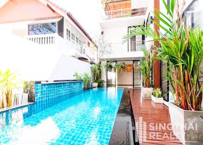 For RENT : House Phromphong / 4 Bedroom / 4 Bathrooms / 551 sqm / 180000 THB [8257237]