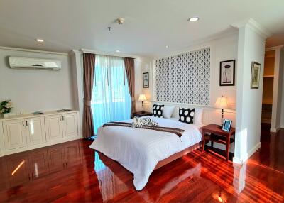 For RENT : Piyathip Place / 4 Bedroom / 4 Bathrooms / 375 sqm / 220000 THB [8371365]