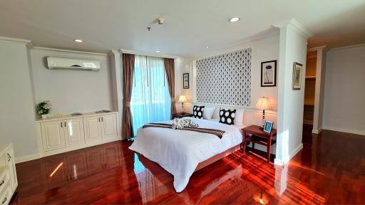 For RENT : Piyathip Place / 4 Bedroom / 4 Bathrooms / 375 sqm / 220000 THB [8371365]