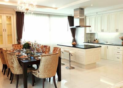 For RENT : Piyathip Place / 4 Bedroom / 4 Bathrooms / 375 sqm / 220000 THB [8371365]