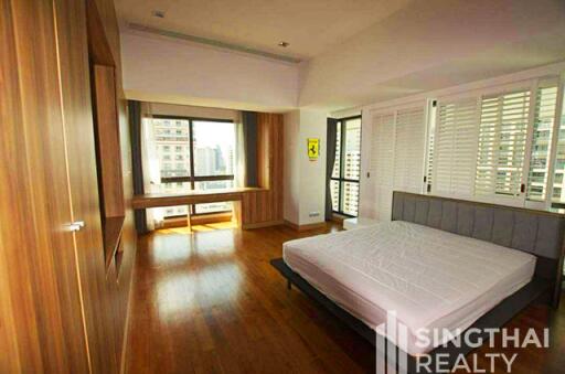 For RENT : Le Raffine Jambu Dvipa Sukhumvit 39 / 3 Bedroom / 3 Bathrooms / 361 sqm / 180000 THB [8462835]