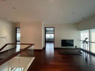 For RENT : Le Raffine Jambunuda Sukhumvit 31 / 3 Bedroom / 3 Bathrooms / 366 sqm / 180000 THB [8611281]