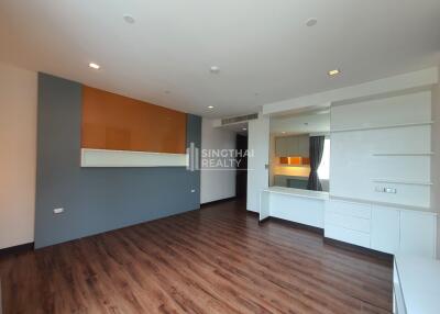 For RENT : Ideal 24 / 4 Bedroom / 5 Bathrooms / 326 sqm / 180000 THB [3962018]