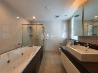 For RENT : Ideal 24 / 4 Bedroom / 5 Bathrooms / 326 sqm / 180000 THB [3962018]