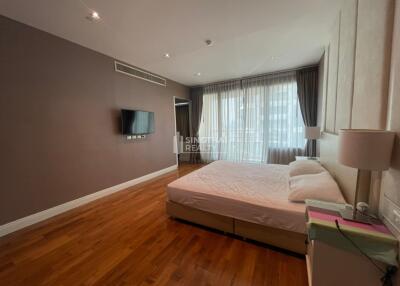 For RENT : Ideal 24 / 4 Bedroom / 5 Bathrooms / 326 sqm / 180000 THB [9965115]