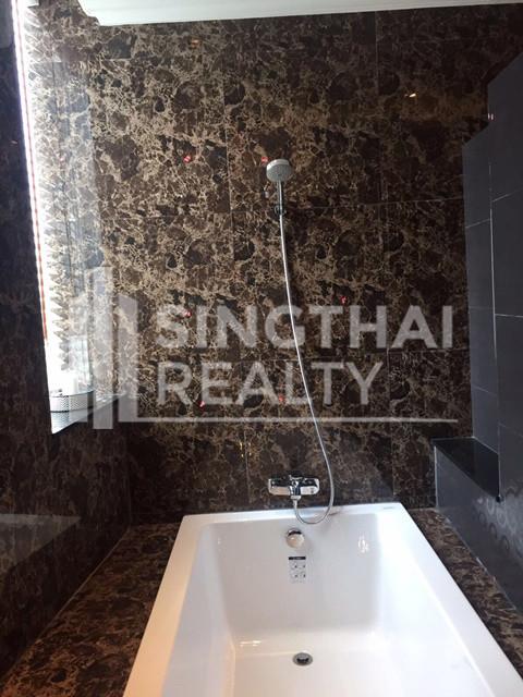 For RENT : Millennium Residence / 4 Bedroom / 4 Bathrooms / 318 sqm / 190000 THB [4468805]