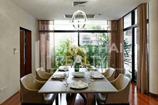 For RENT : House Phromphong / 3 Bedroom / 4 Bathrooms / 468 sqm / 190000 THB [4460045]