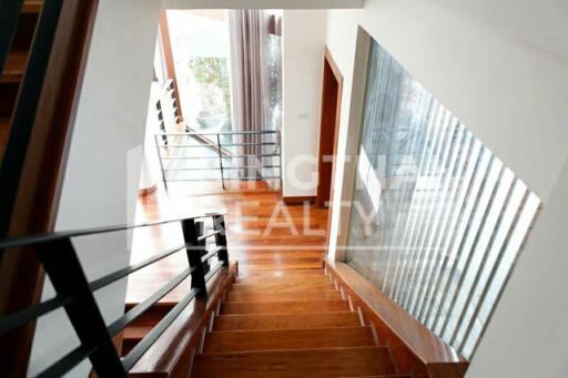 For RENT : House Phromphong / 4 Bedroom / 5 Bathrooms / 546 sqm / 190000 THB [4459979]