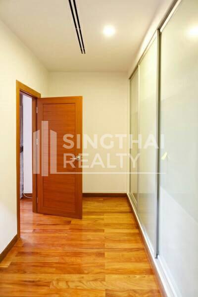 For RENT : House Phromphong / 4 Bedroom / 5 Bathrooms / 546 sqm / 190000 THB [4459979]