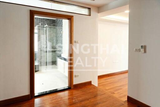 For RENT : House Phromphong / 4 Bedroom / 5 Bathrooms / 546 sqm / 190000 THB [4459979]