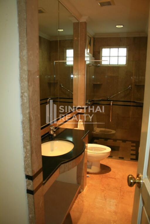 For RENT : House Thonglor / 6 Bedroom / 4 Bathrooms / 331 sqm / 200000 THB [3755018]