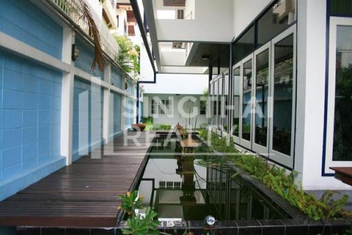 For RENT : House Thonglor / 6 Bedroom / 4 Bathrooms / 351 sqm / 200000 THB [3786281]