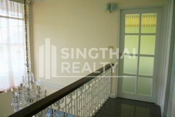 For RENT : House Thonglor / 6 Bedroom / 4 Bathrooms / 351 sqm / 200000 THB [3786281]