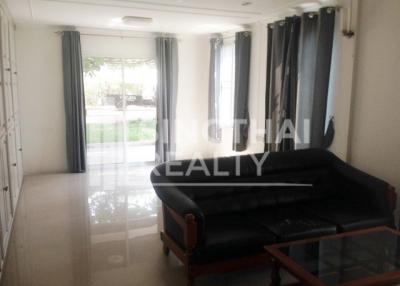 For RENT : House Phromphong / 5 Bedroom / 5 Bathrooms / 501 sqm / 200000 THB [3940514]