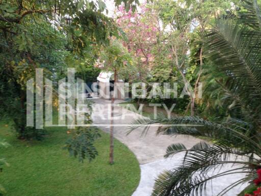 For RENT : House Phrakanong / 3 Bedroom / 3 Bathrooms / 401 sqm / 200000 THB [4039271]