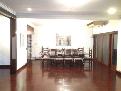 For RENT : House Phrakanong / 3 Bedroom / 3 Bathrooms / 401 sqm / 200000 THB [4039271]