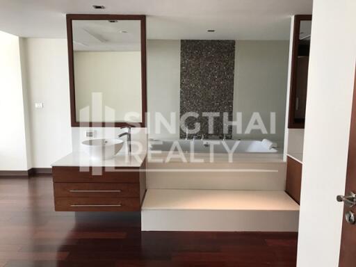 For RENT : Le Raffine Jambunuda Sukhumvit 31 / 3 Bedroom / 4 Bathrooms / 351 sqm / 200000 THB [4086893]