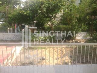 For RENT : House Ekkamai / 4 Bedroom / 3 Bathrooms / 351 sqm / 200000 THB [4125359]