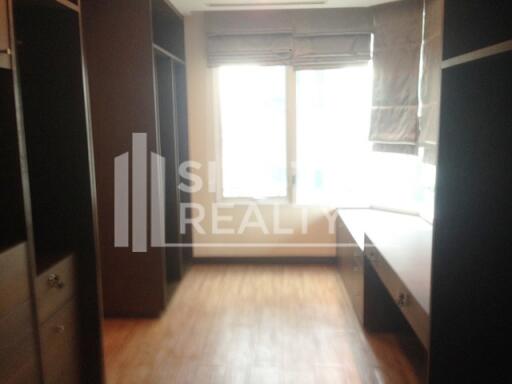 For RENT : Ideal 24 / 4 Bedroom / 5 Bathrooms / 327 sqm / 200000 THB [4177370]