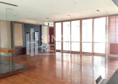 For RENT : Domus / 3 Bedroom / 3 Bathrooms / 311 sqm / 200000 THB [4413845]