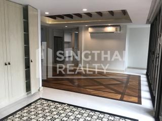 For RENT : House Sathorn / 4 Bedroom / 5 Bathrooms / 401 sqm / 200000 THB [4633058]