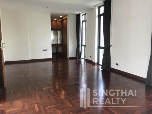 For RENT : House Phromphong / 4 Bedroom / 5 Bathrooms / 481 sqm / 200000 THB [4997594]