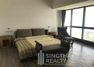 For RENT : Le Raffine Jambu Dvipa Sukhumvit 39 / 3 Bedroom / 4 Bathrooms / 366 sqm / 200000 THB [5186120]