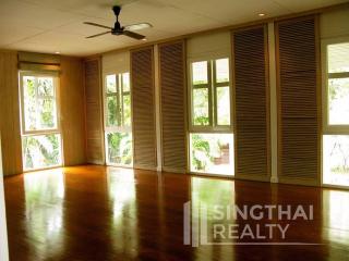 For RENT : House Phromphong / 4 Bedroom / 4 Bathrooms / 301 sqm / 200000 THB [5242502]