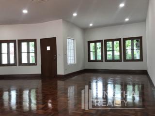 For RENT : House Asoke / 4 Bedroom / 4 Bathrooms / 351 sqm / 200000 THB [6088314]