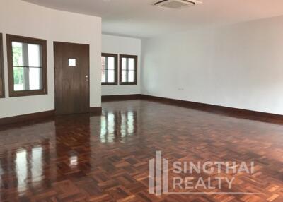 For RENT : House Asoke / 4 Bedroom / 4 Bathrooms / 351 sqm / 200000 THB [6088314]