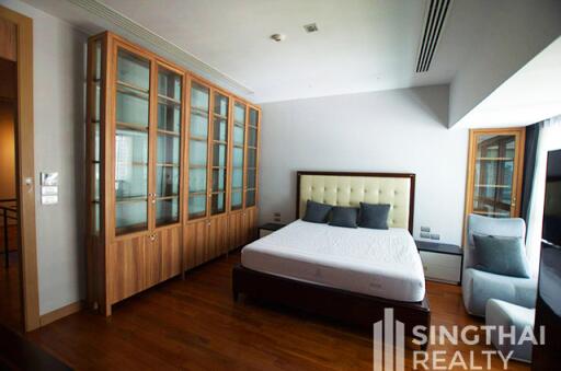 For RENT : Le Raffine Jambu Dvipa Sukhumvit 39 / 3 Bedroom / 3 Bathrooms / 366 sqm / 200000 THB [8078056]