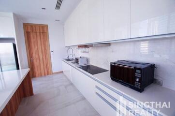 For RENT : Le Raffine Jambu Dvipa Sukhumvit 39 / 3 Bedroom / 3 Bathrooms / 366 sqm / 200000 THB [8078056]