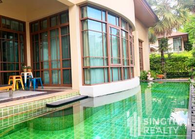 For RENT : House Phrakanong / 4 Bedroom / 5 Bathrooms / 438 sqm / 200000 THB [8135717]