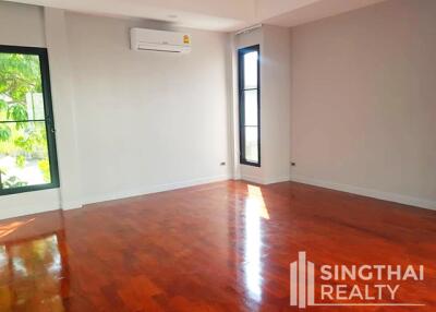 For RENT : House Phromphong / 4 Bedroom / 3 Bathrooms / 626 sqm / 200000 THB [8157466]