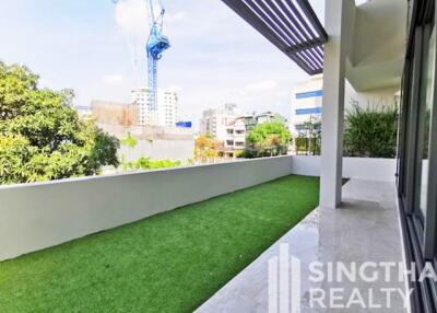 For RENT : House Phromphong / 3 Bedroom / 4 Bathrooms / 514 sqm / 200000 THB [8257379]
