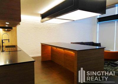 For RENT : Penthouse Condominium 3 / 5 Bedroom / 5 Bathrooms / 251 sqm / 200000 THB [8496890]