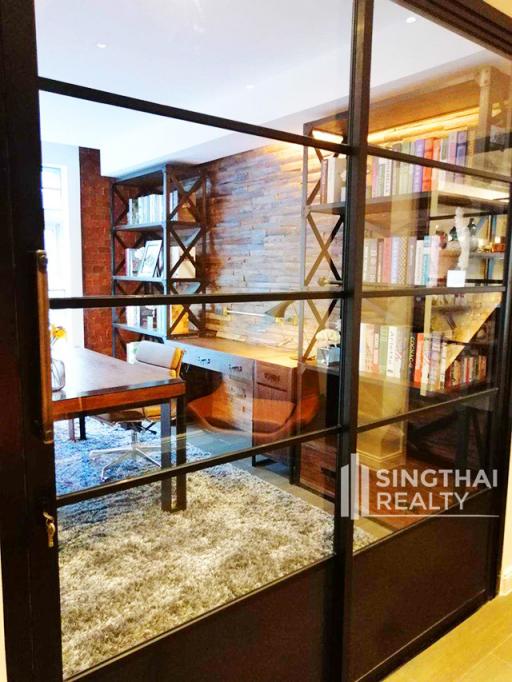 For RENT : Penthouse Condominium 3 / 5 Bedroom / 5 Bathrooms / 251 sqm / 200000 THB [8496890]